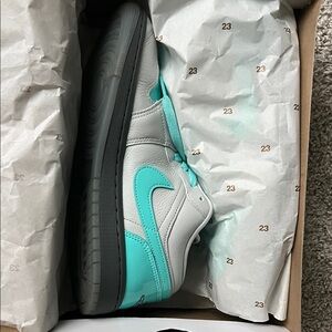 Jordan Women's Shoes in Gray and Teal